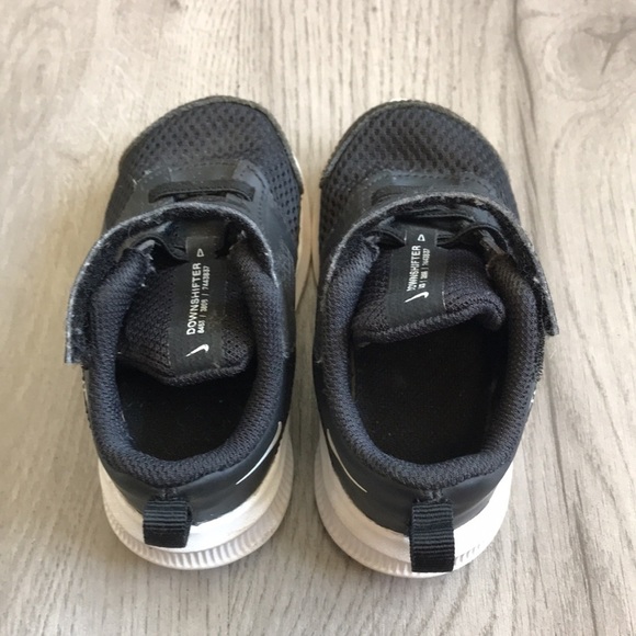 Nike DownShifters size 6c - Picture 3 of 5